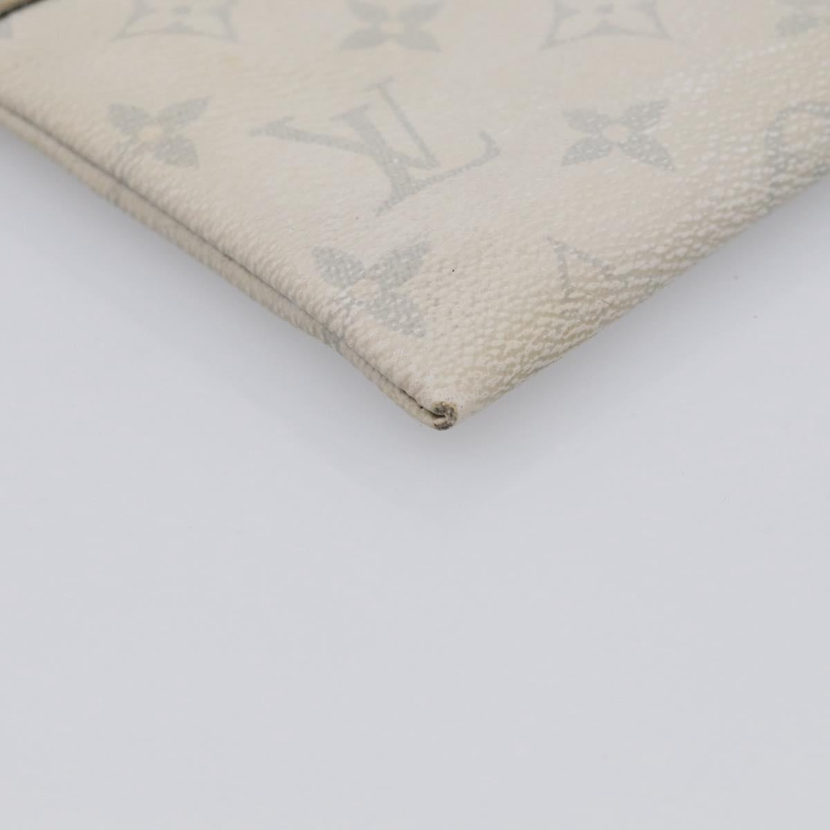LOUIS VUITTON Taigalama Pochette Discovery PM Bag White M30279 LV Auth ti4043