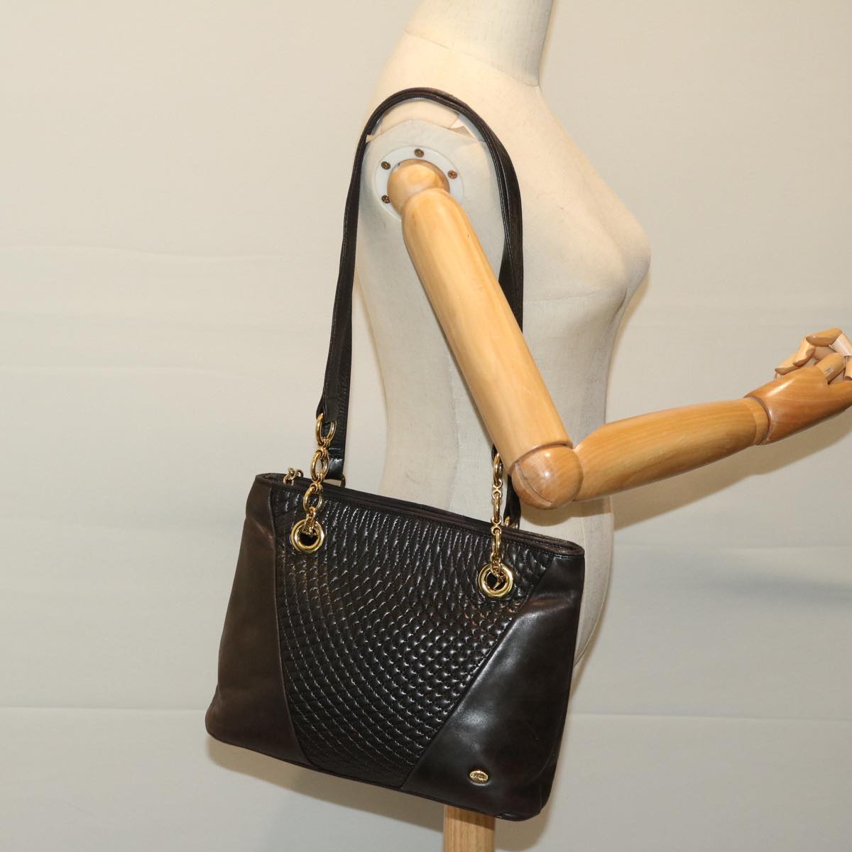 BALLY Chain Shoulder Bag Leather Black Auth yb517