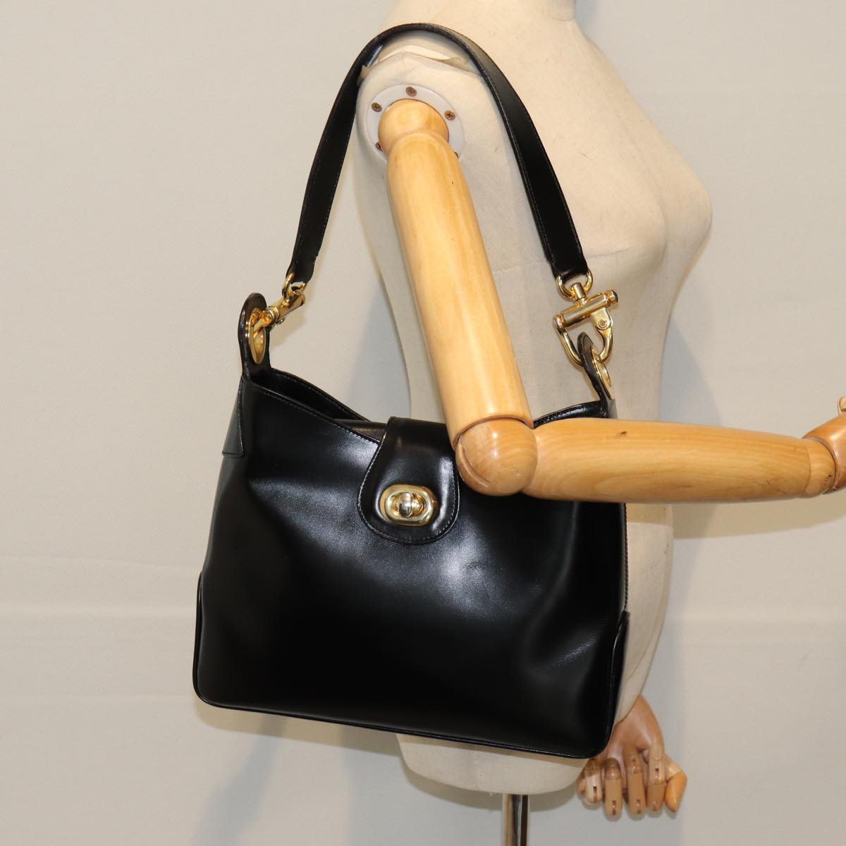 BALLY Shoulder Bag Leather Black Auth yb579