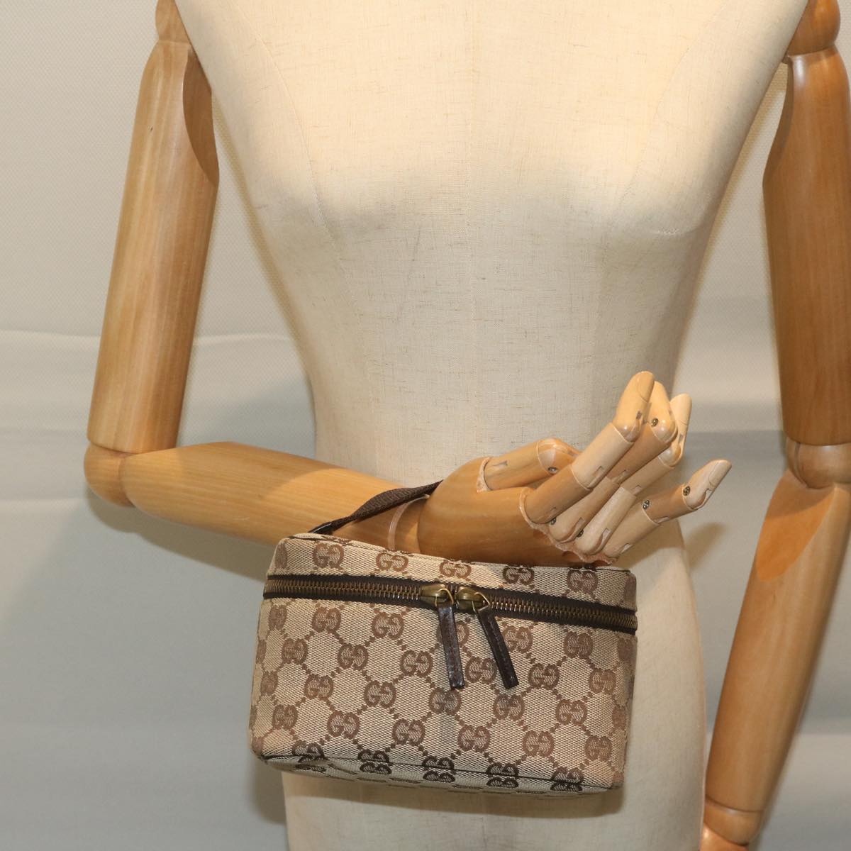 GUCCI GG Canvas Vanity Cosmetic Pouch Beige 106646 Auth yk10132