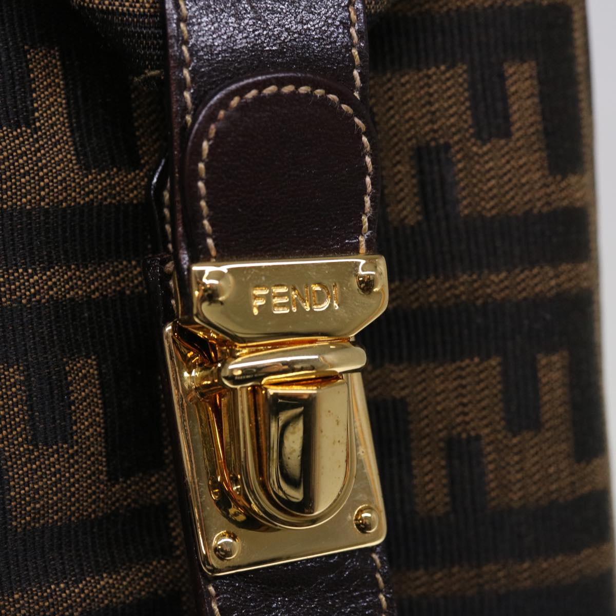 FENDI Zucca Canvas Hand Pouch Brown Black Auth yk10361