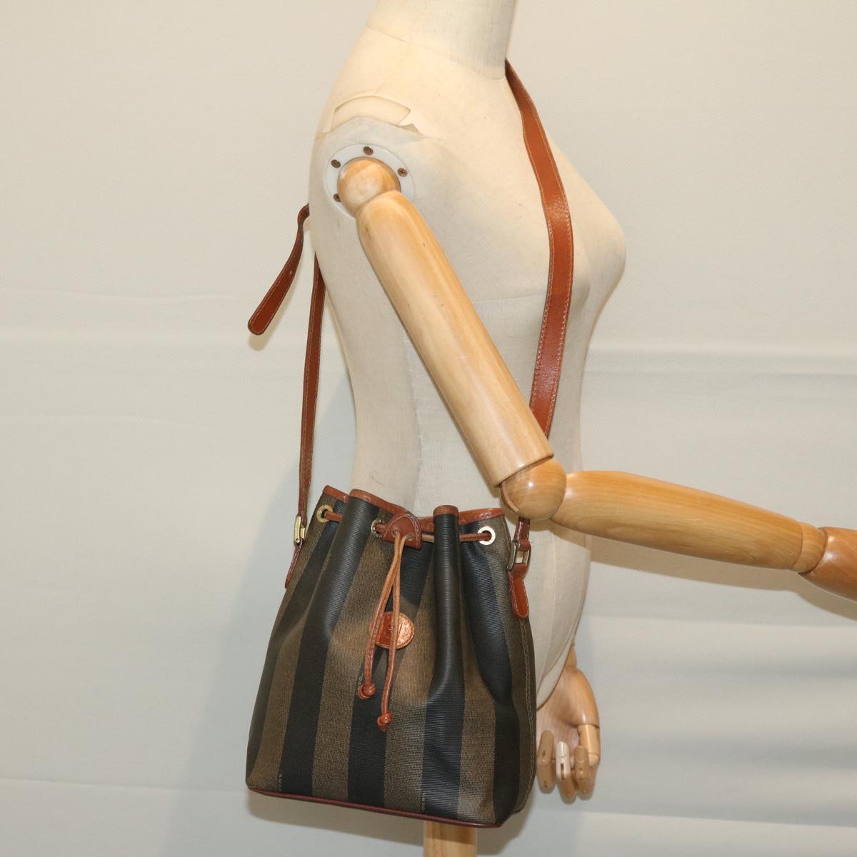 FENDI Pecan Canvas Shoulder Bag Brown Black Auth yk10668