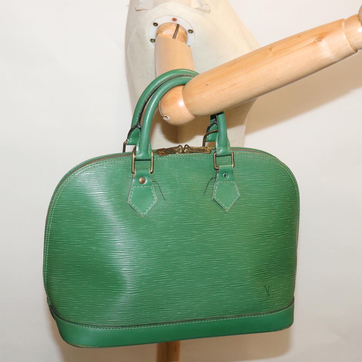 LOUIS VUITTON Epi Alma Hand Bag Borneo Green M52144 LV Auth yk10745