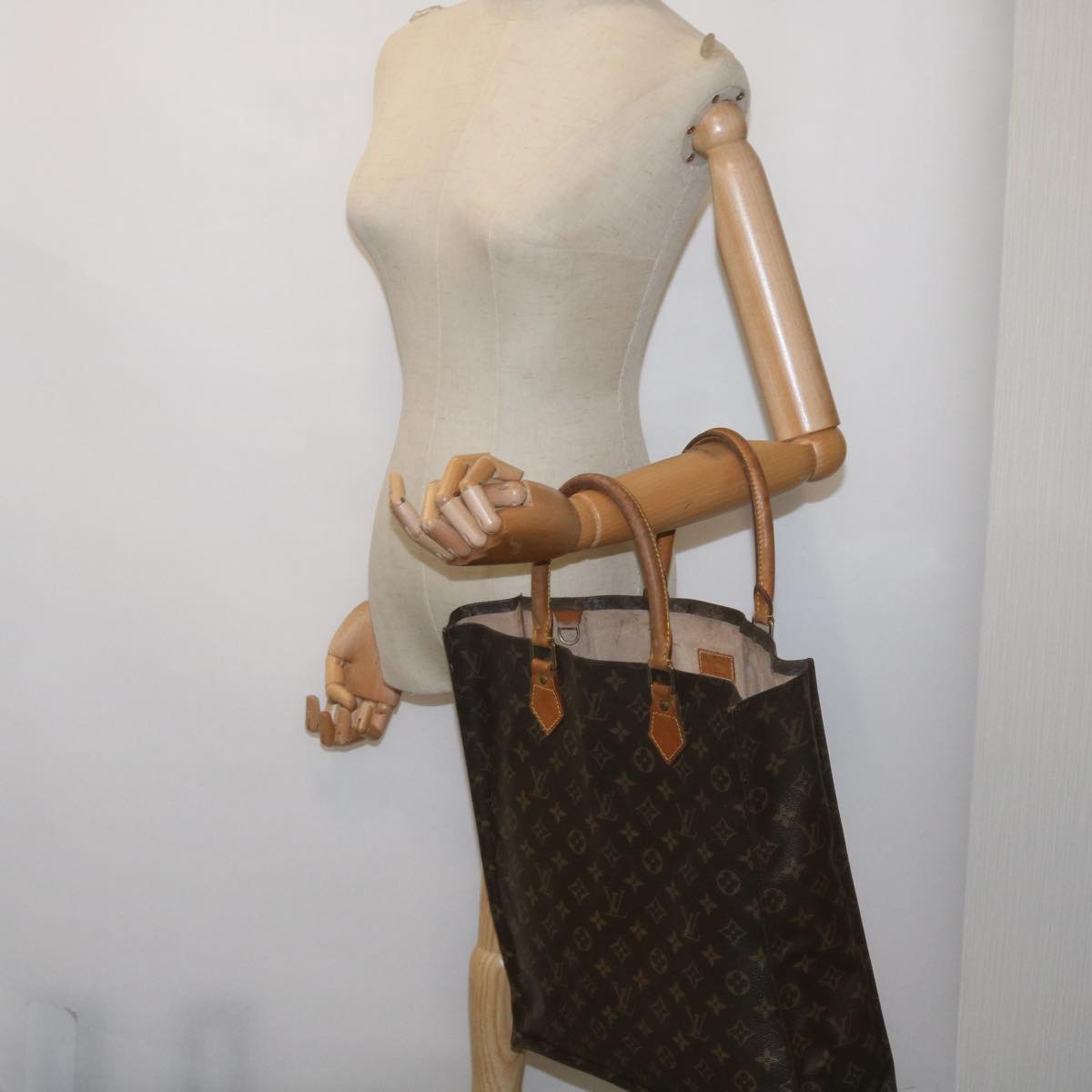 LOUIS VUITTON Monogram Sac Plat Hand Bag M51140 LV Auth yk10795