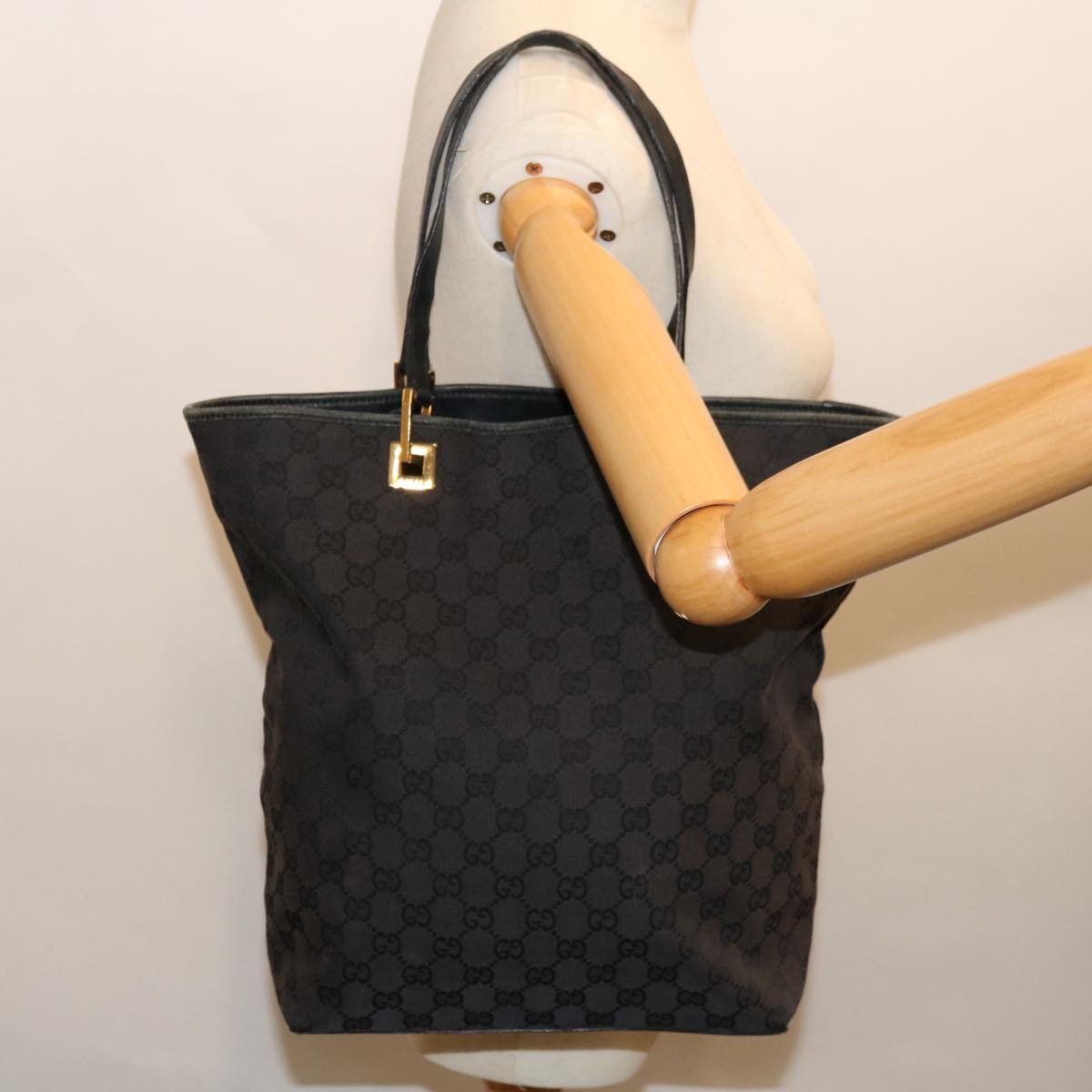 GUCCI GG Canvas Tote Bag Black 002 1098 Auth yk11120