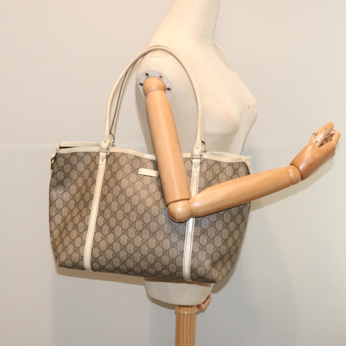 GUCCI GG Supreme Tote Bag PVC Beige 197953 Auth yk11330