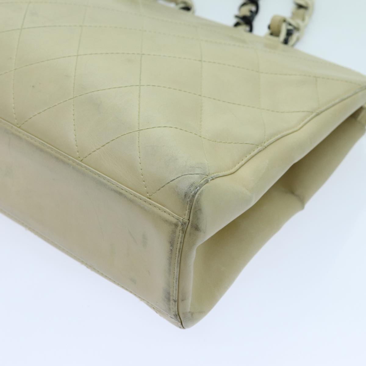 CHANEL Matelasse Chain Tote Bag Leather Beige CC Auth yk11588