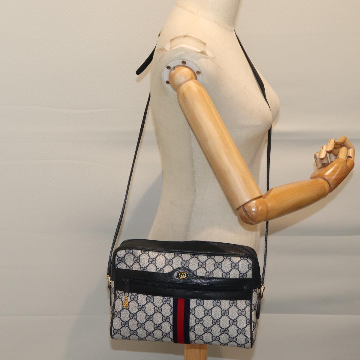 GUCCI GG Canvas Sherry Line Shoulder Bag PVC Navy Red Auth yk11799