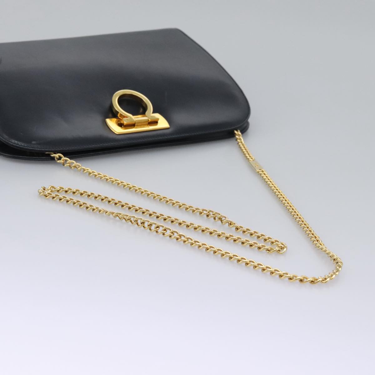 Salvatore Ferragamo Gancini Chain Shoulder Bag Leather Navy Auth yk12007