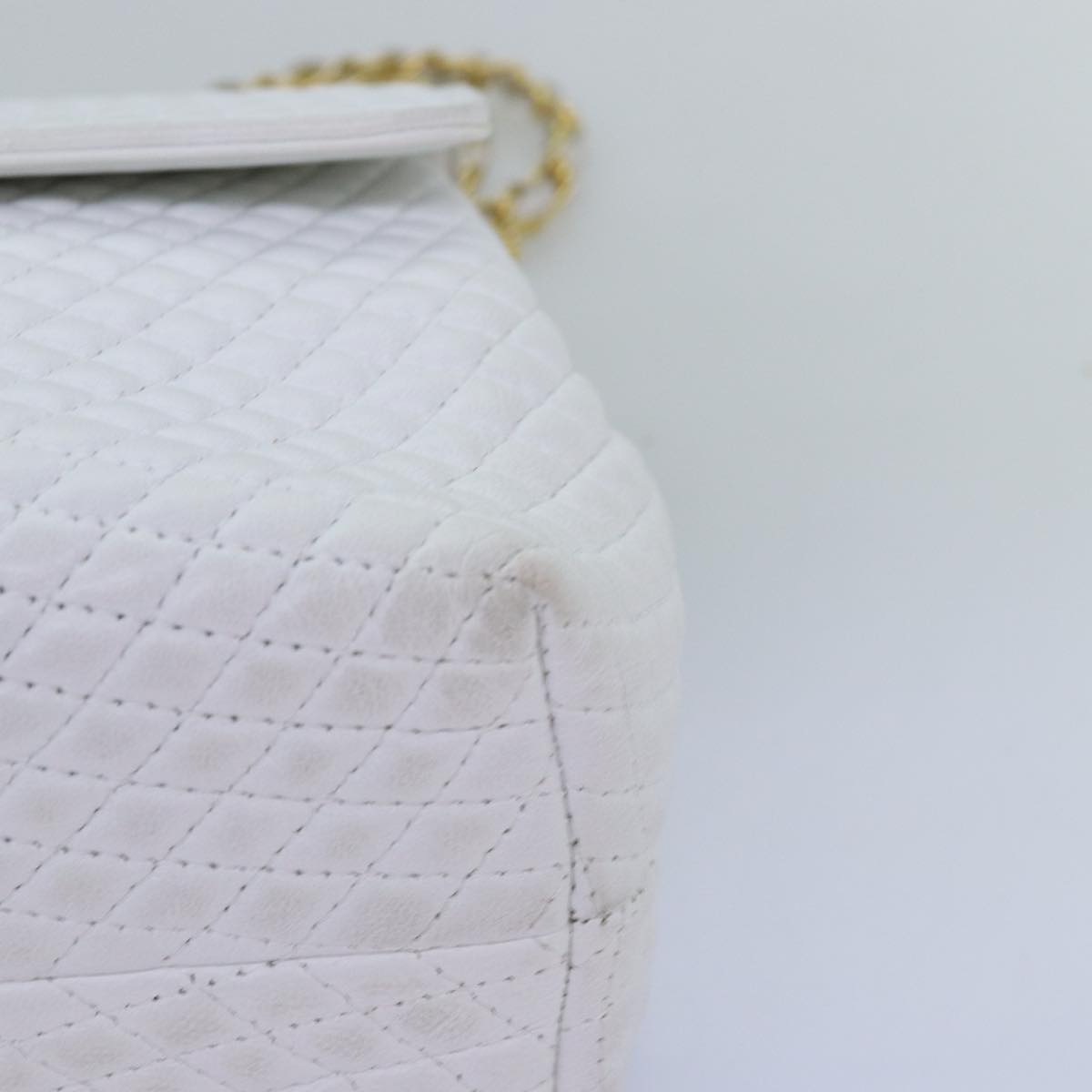 BALLY Quilted Chain Shoulder Bag Leather White Auth yk12523