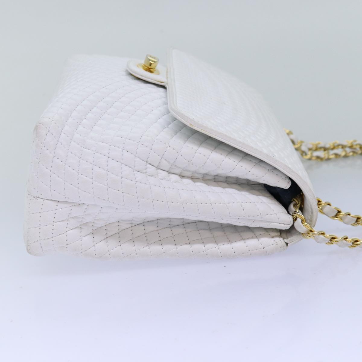 BALLY Quilted Chain Shoulder Bag Leather White Auth yk12523