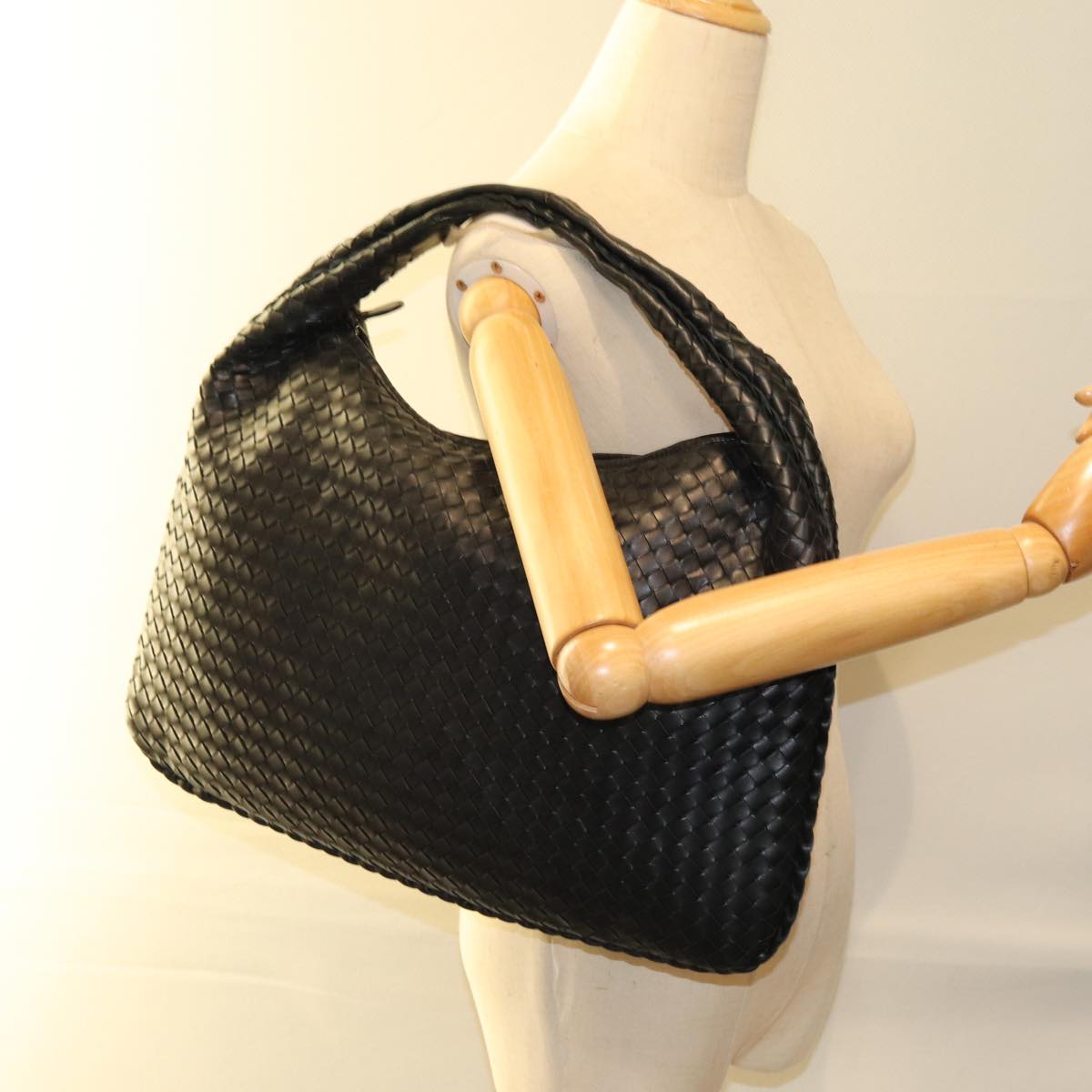 BOTTEGA VENETA INTRECCIATO Hobo Shoulder Bag Leather Black 115654 Auth yk12532A