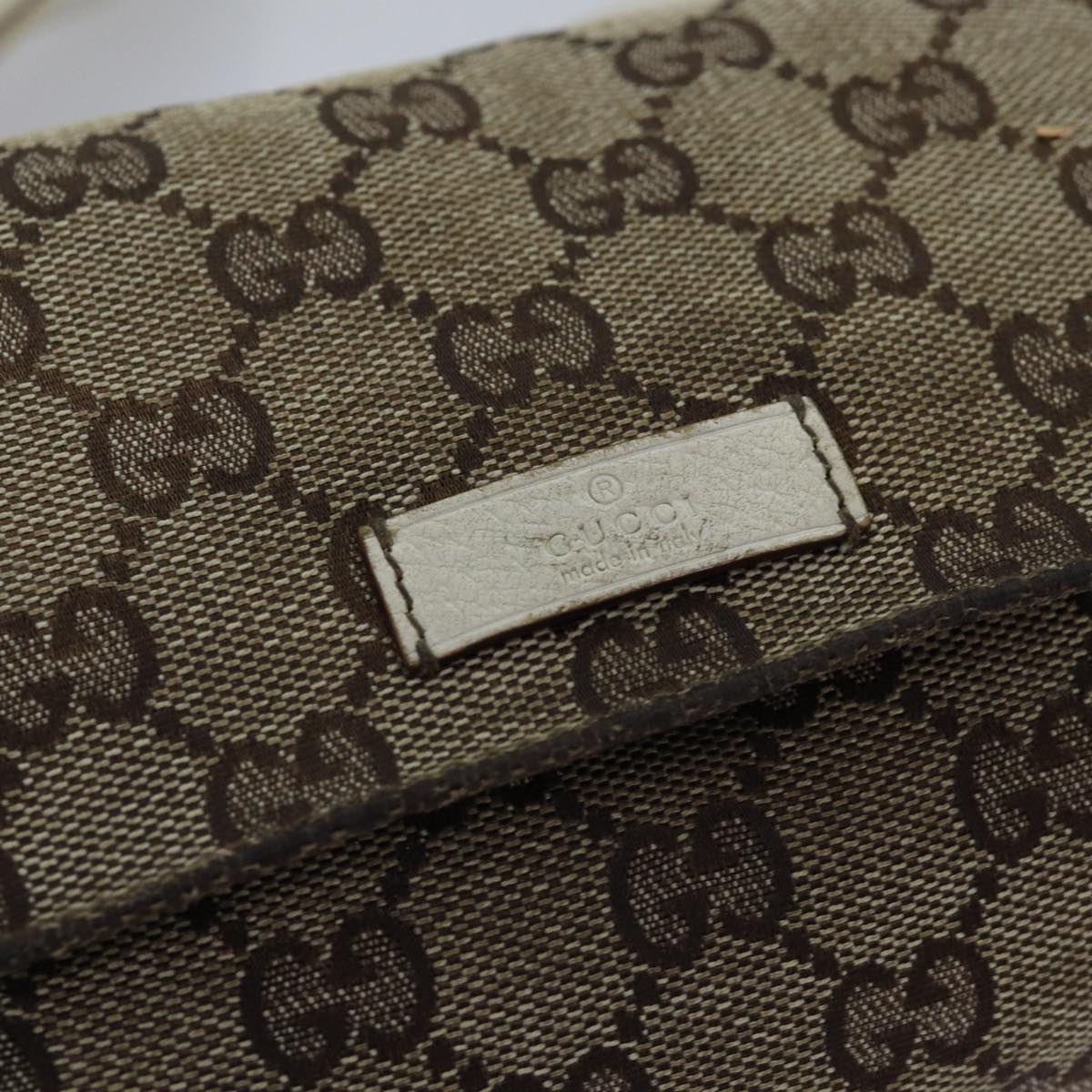 GUCCI GG Canvas Body Bag Beige 146304 Auth yk12616