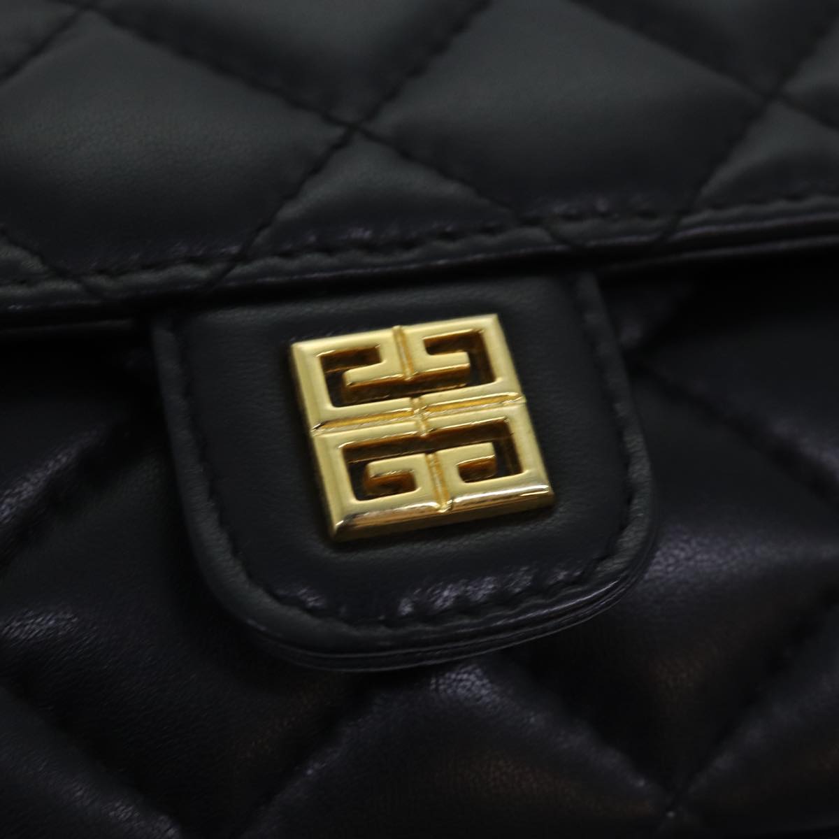 GIVENCHY Quilted Chain Shoulder Bag Leather Black Auth yk12643