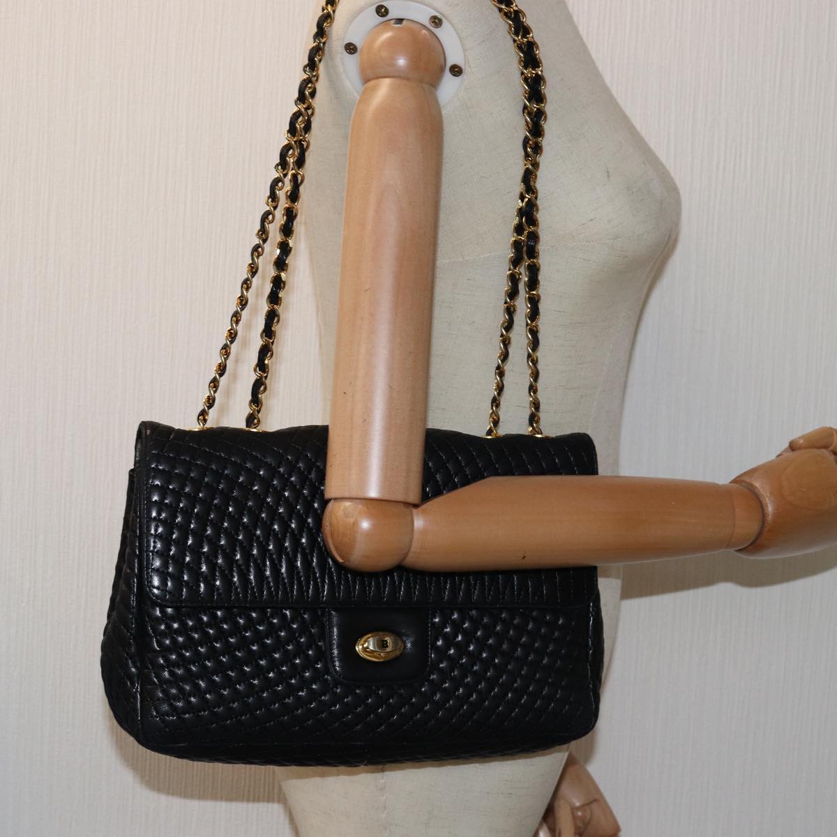 BALLY Quilted Chain Shoulder Bag Leather Black Auth yk12718