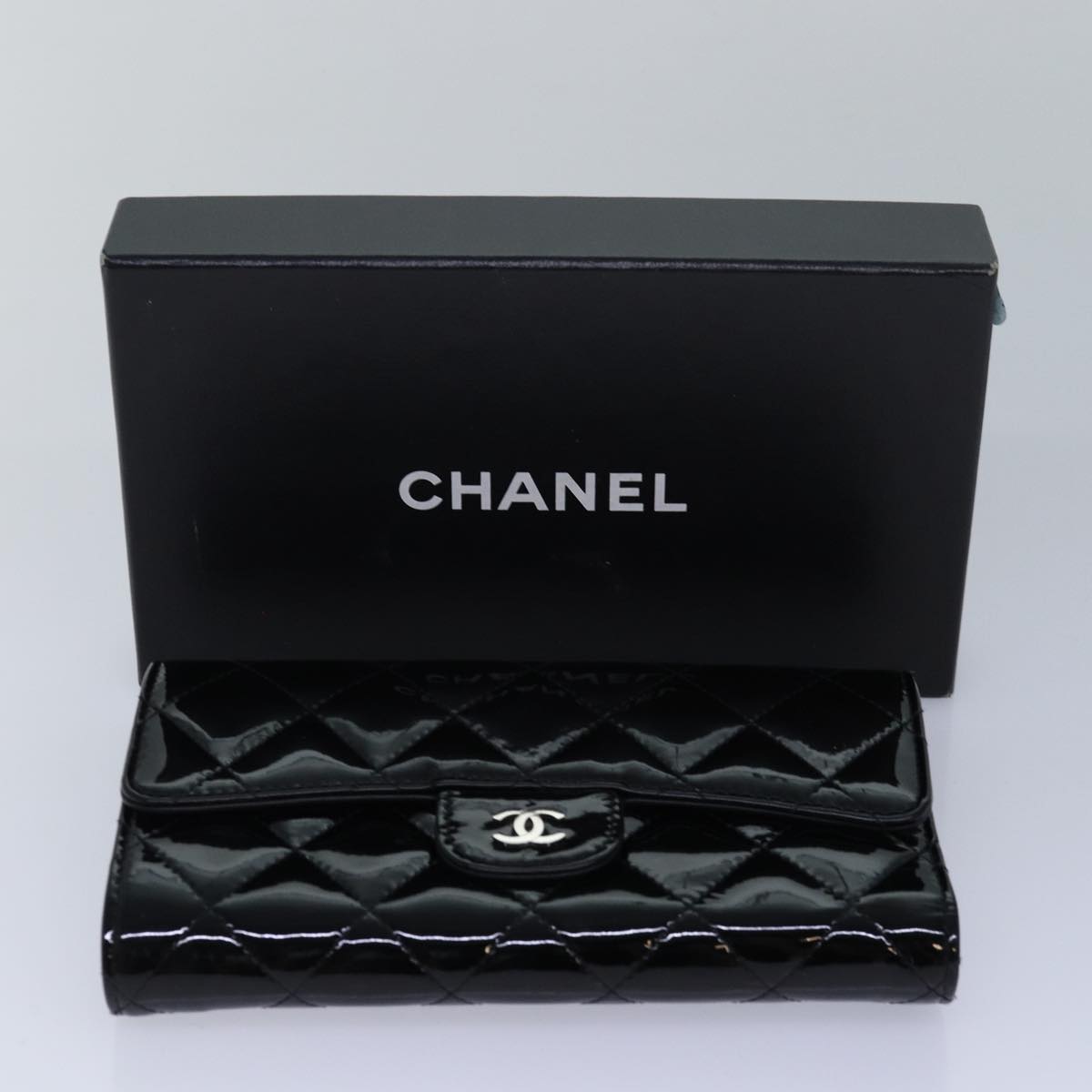 CHANEL Matelasse Long Wallet Enamel Black CC Auth yk13806A