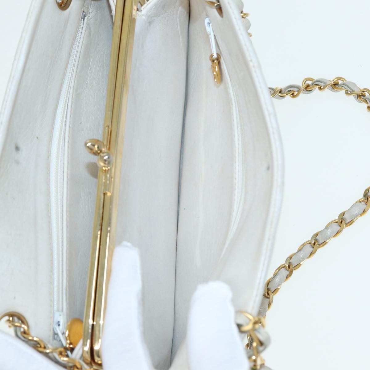 CHANEL V Stitch Chain Hand Bag Leather White CC Auth yk14103