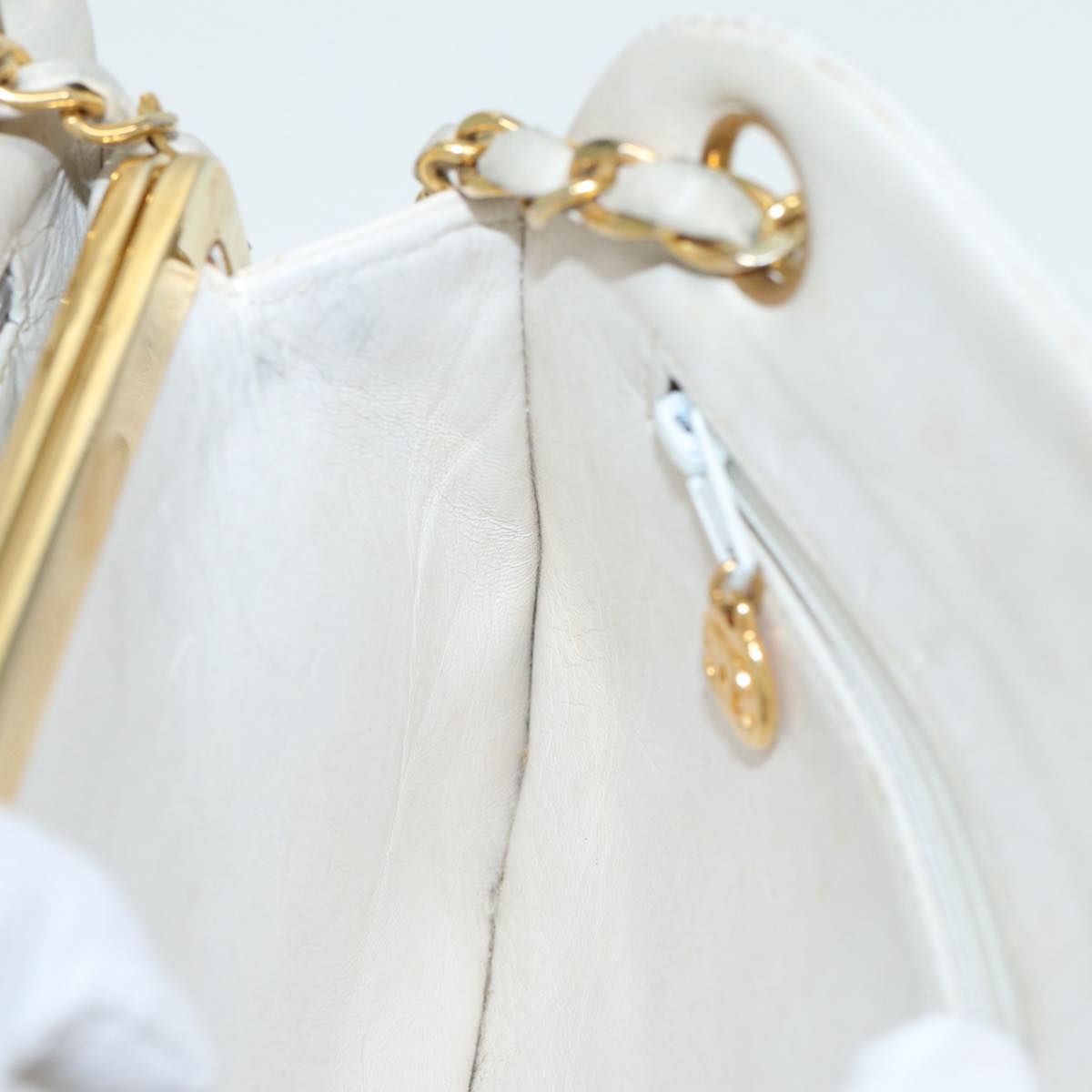 CHANEL V Stitch Chain Hand Bag Leather White CC Auth yk14103