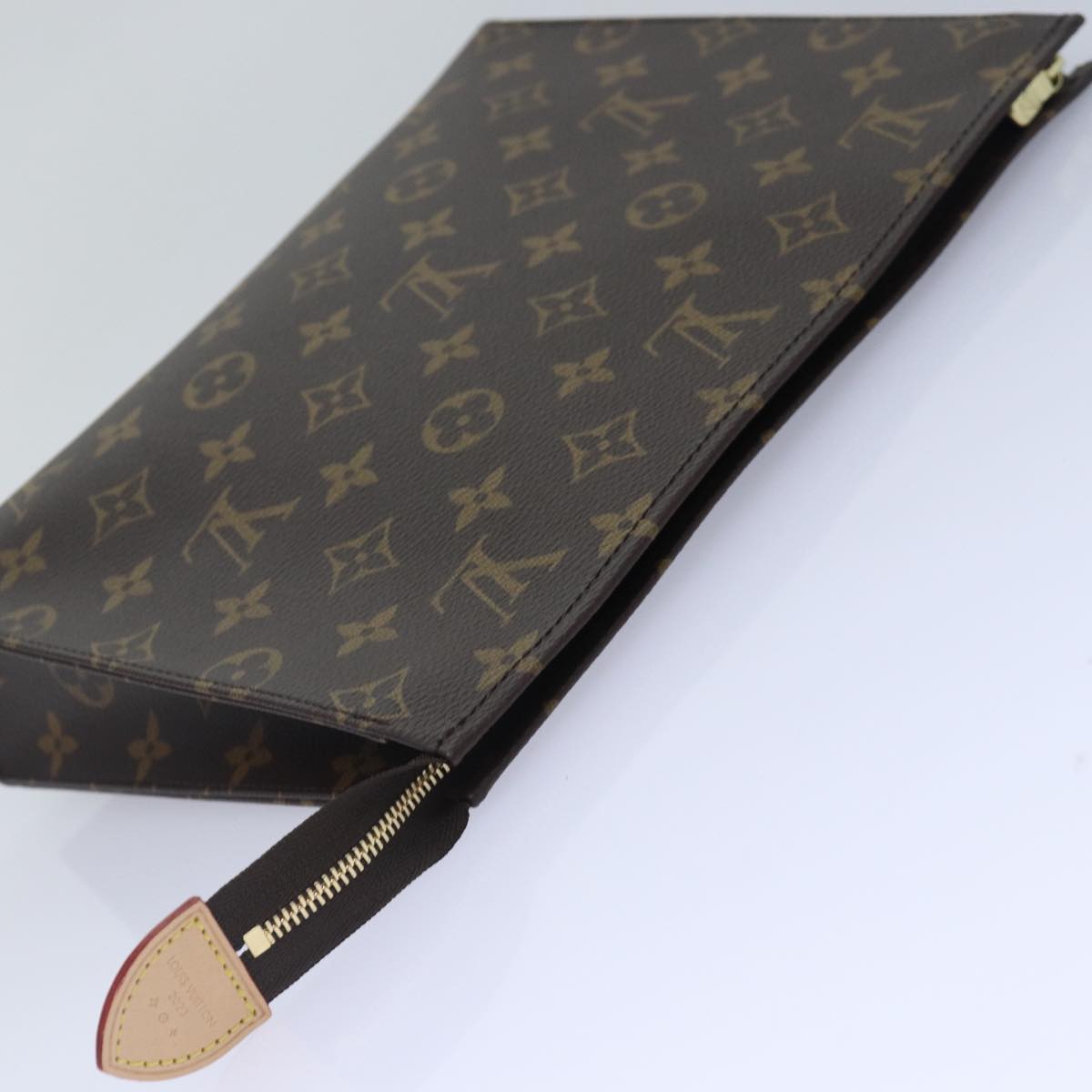 LOUIS VUITTON Monogram Poche Toilette 26 Pouch M47542 LV Auth yk14309S