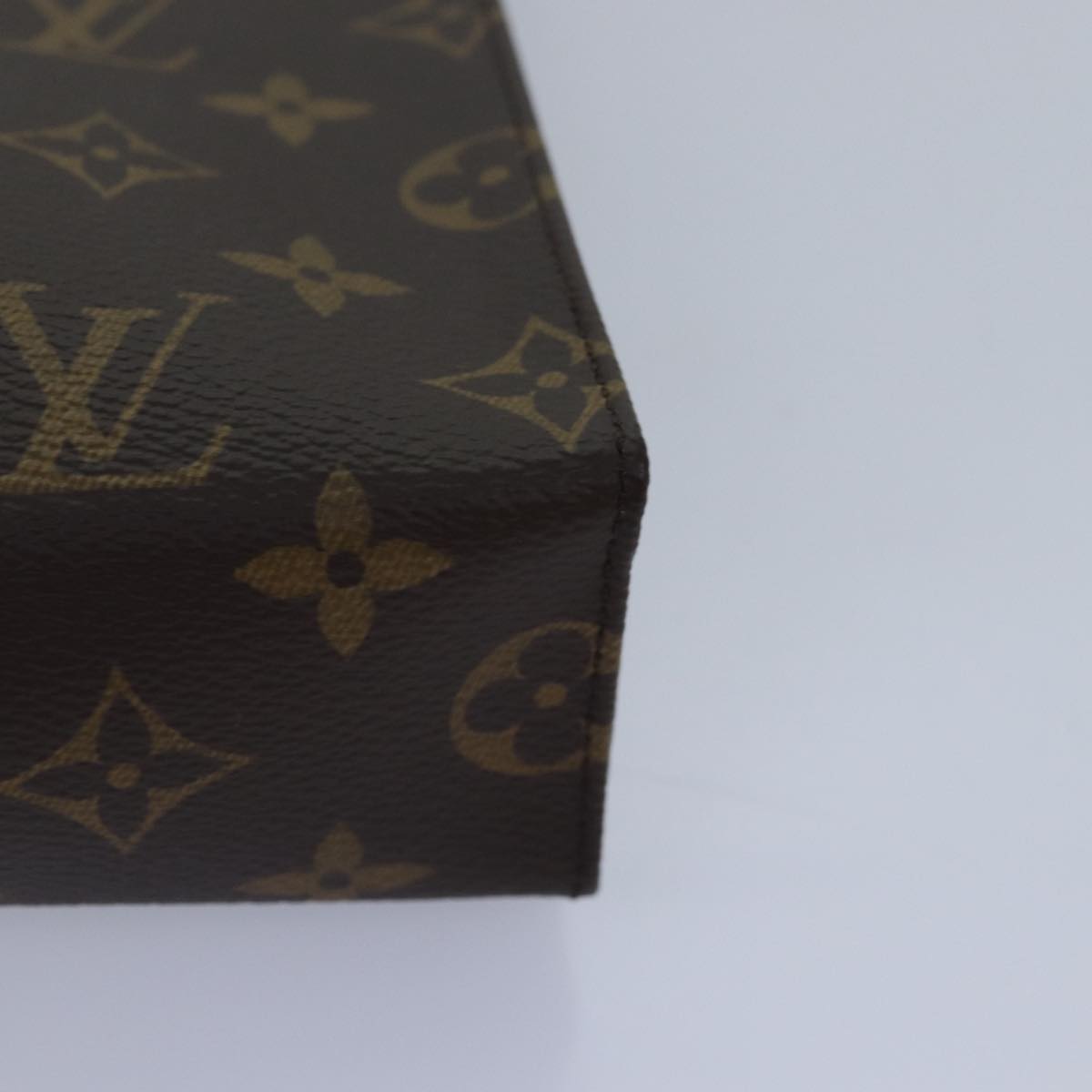 LOUIS VUITTON Monogram Poche Toilette 26 Pouch M47542 LV Auth yk14309S