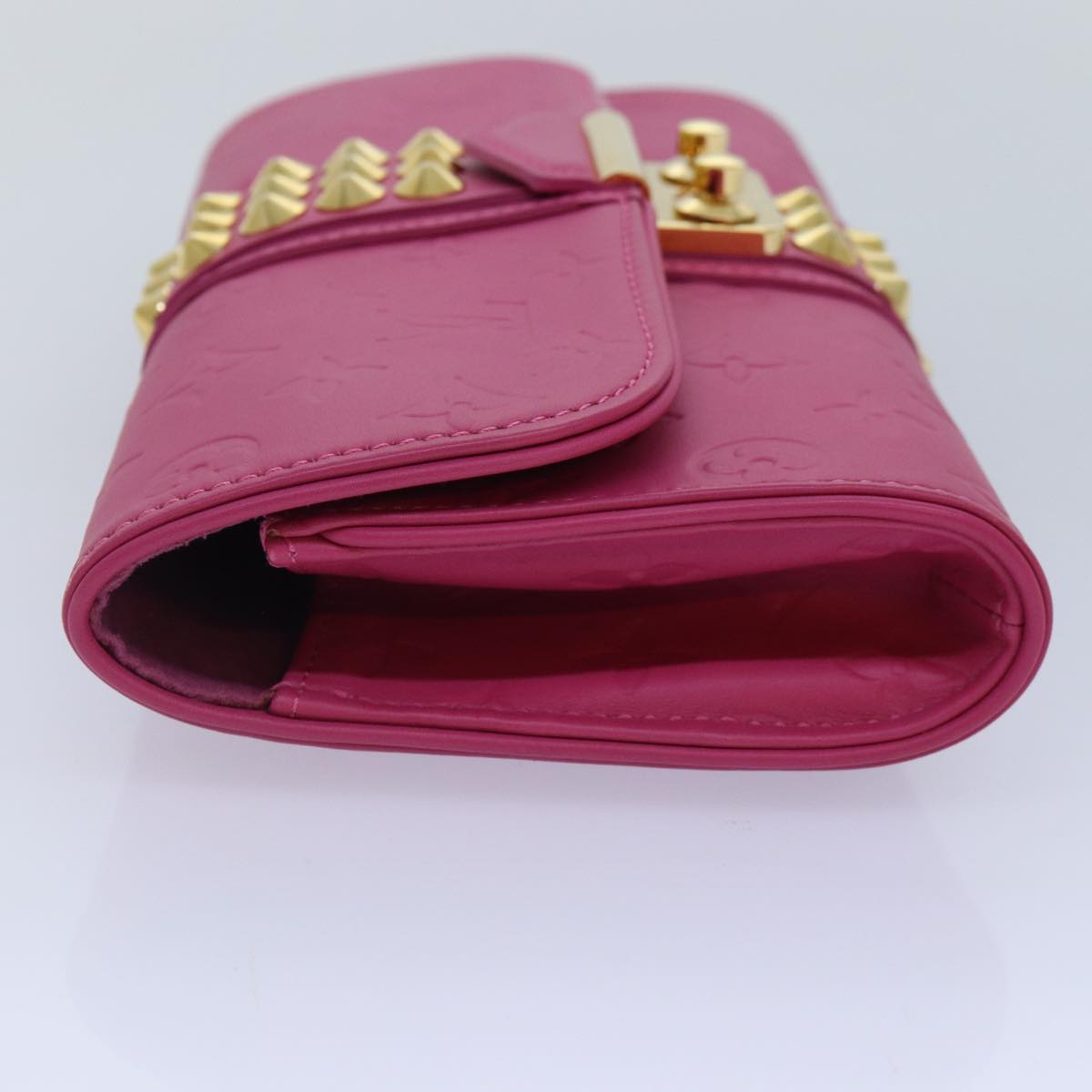 LOUIS VUITTON Monogram Pochette Courtney Bag Embossed leather Pink Auth yk14516SAV