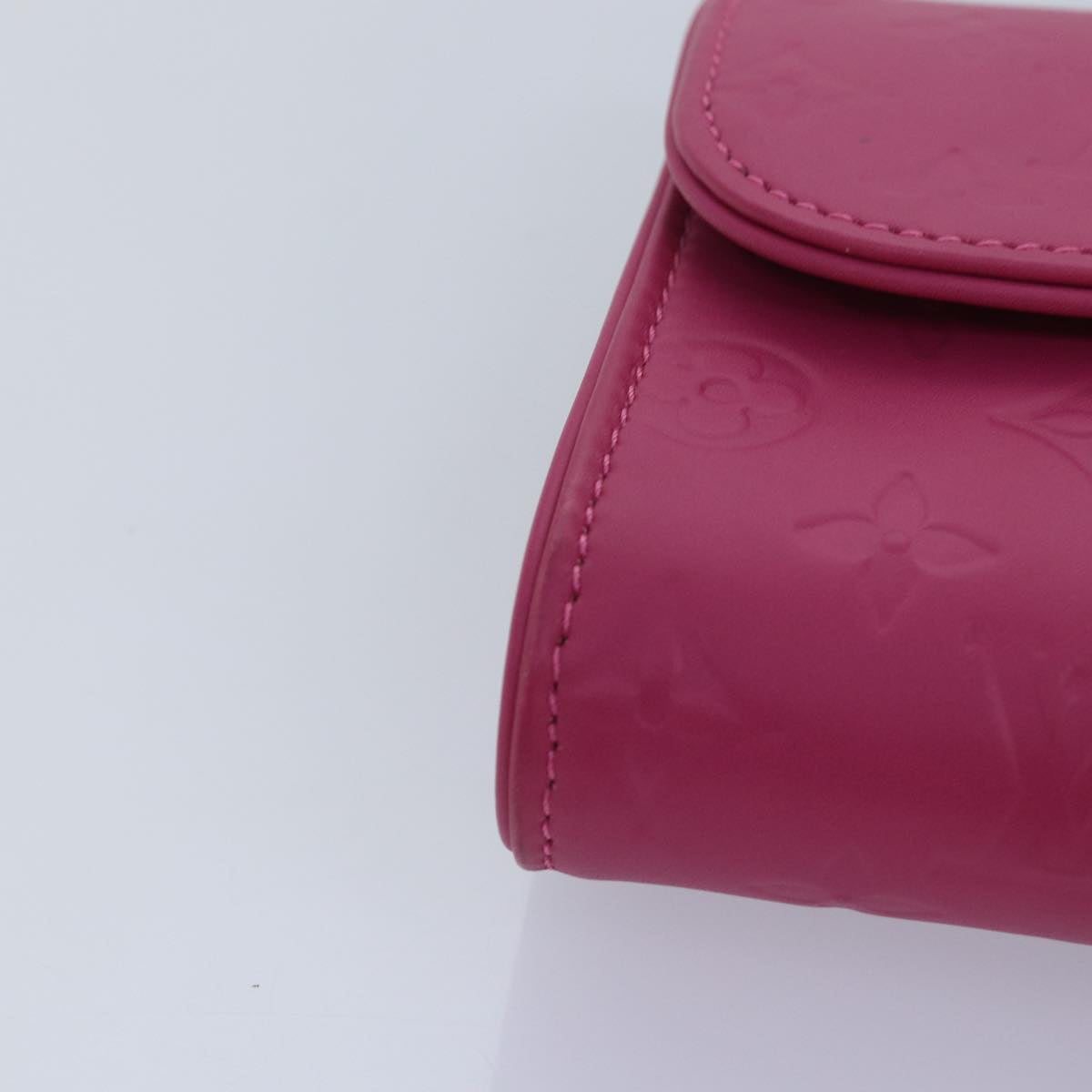 LOUIS VUITTON Monogram Pochette Courtney Bag Embossed leather Pink Auth yk14516SAV