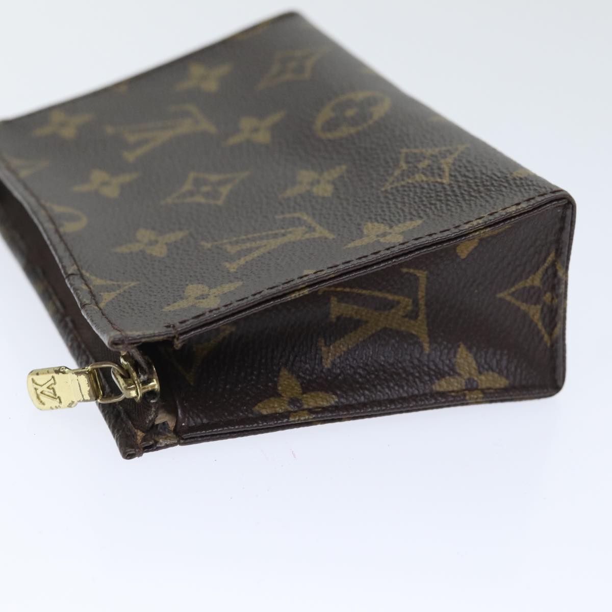 LOUIS VUITTON Monogram Poche Toilette 15 Pouch M47546 LV Auth yk14690