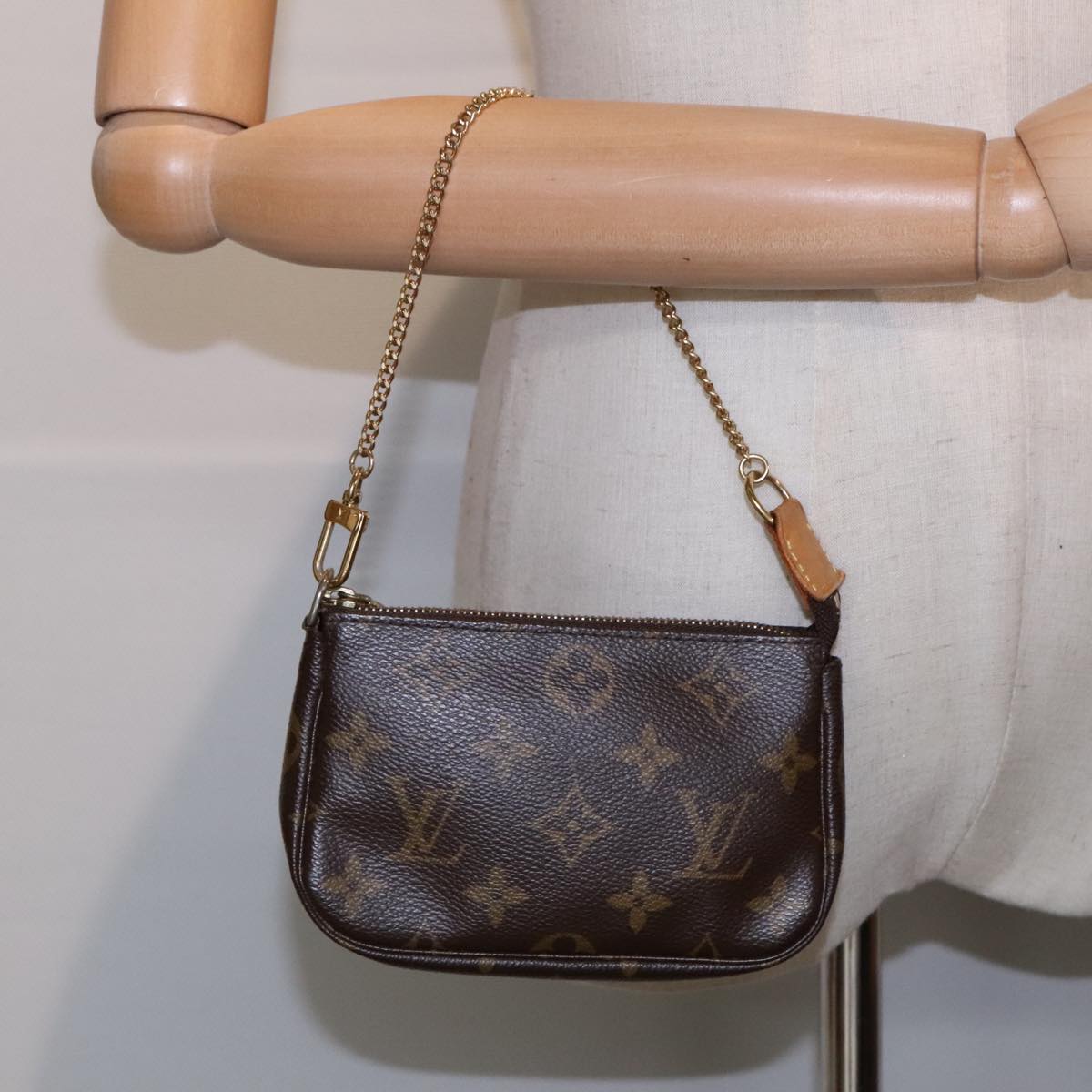 LOUIS VUITTON Monogram Mini Pochette Accessoires Pouch M58009 LV Auth yk15220