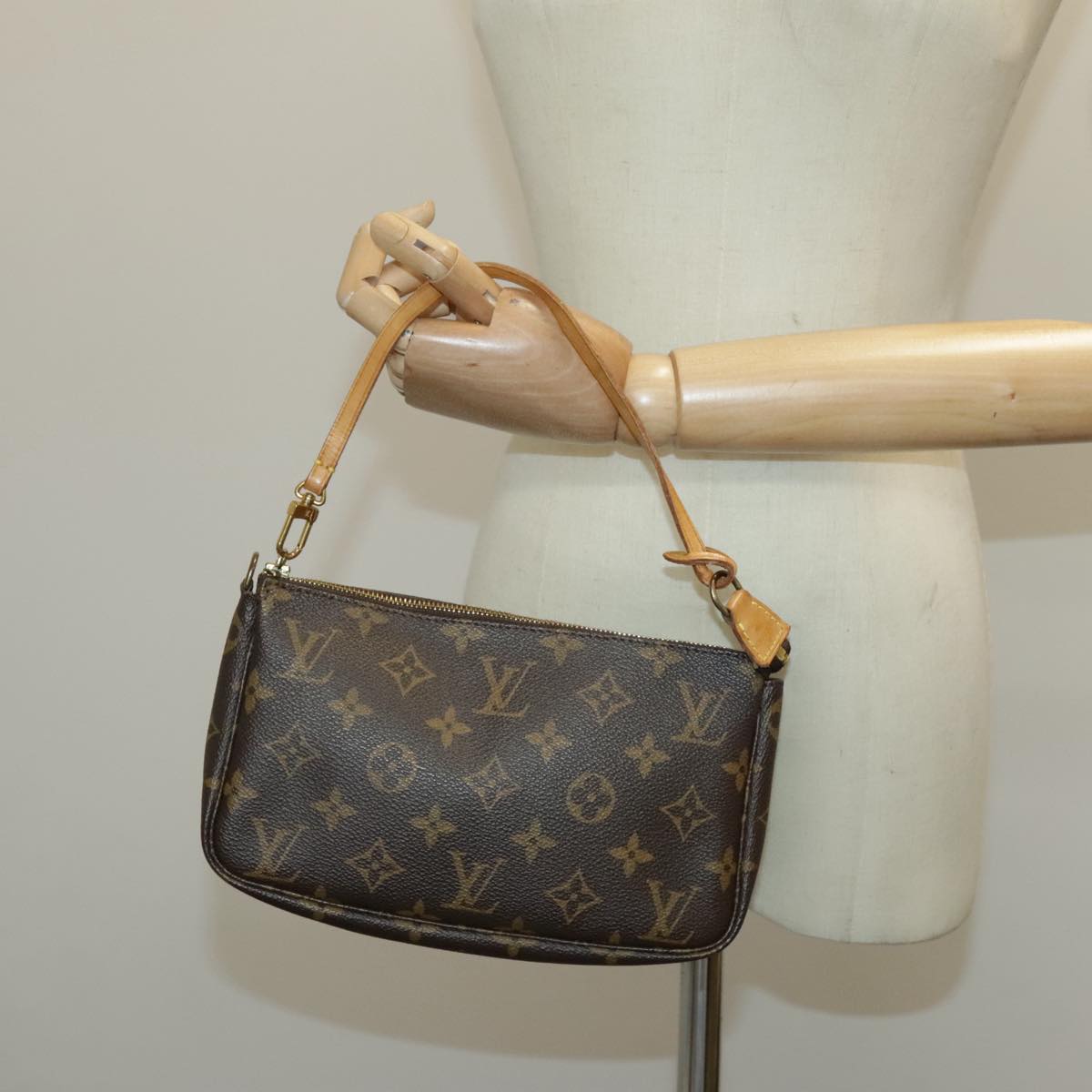 LOUIS VUITTON Monogram Pochette Accessoires Pouch M51980 LV Auth yk15457