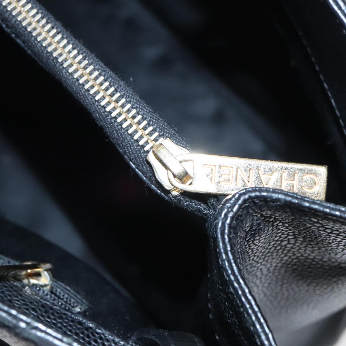 CHANEL Matelasse Chain Tote Bag Caviar Skin GST Black CC Auth yk15656M