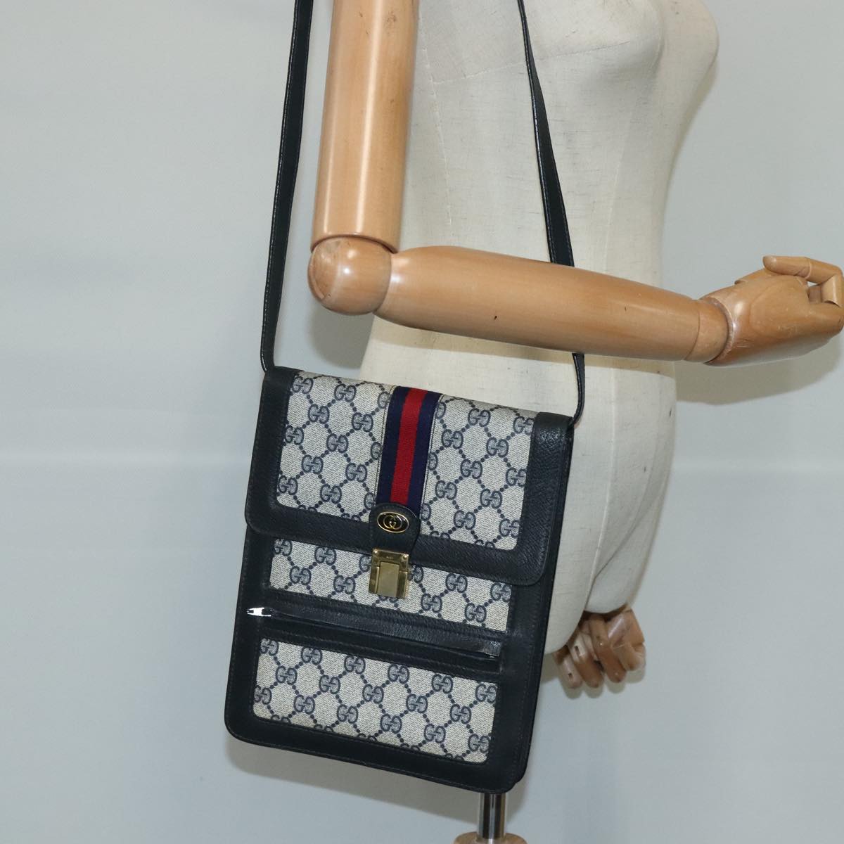 GUCCI GG Supreme Sherry Line Shoulder Bag PVC Leather Navy Gold Auth yk15963