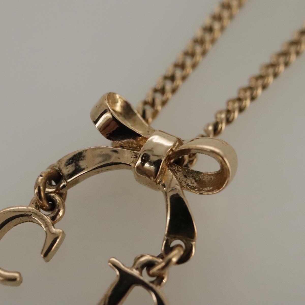 Christian Dior Ribbon Necklace metal Gold Auth yk15969