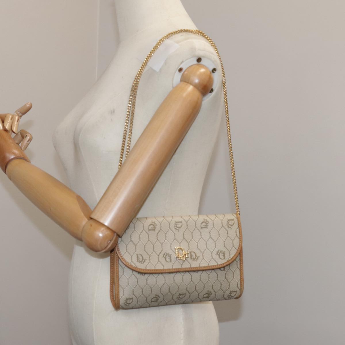 Christian Dior Honeycomb Canvas Chain Shoulder Bag Beige Gold Auth yk16096