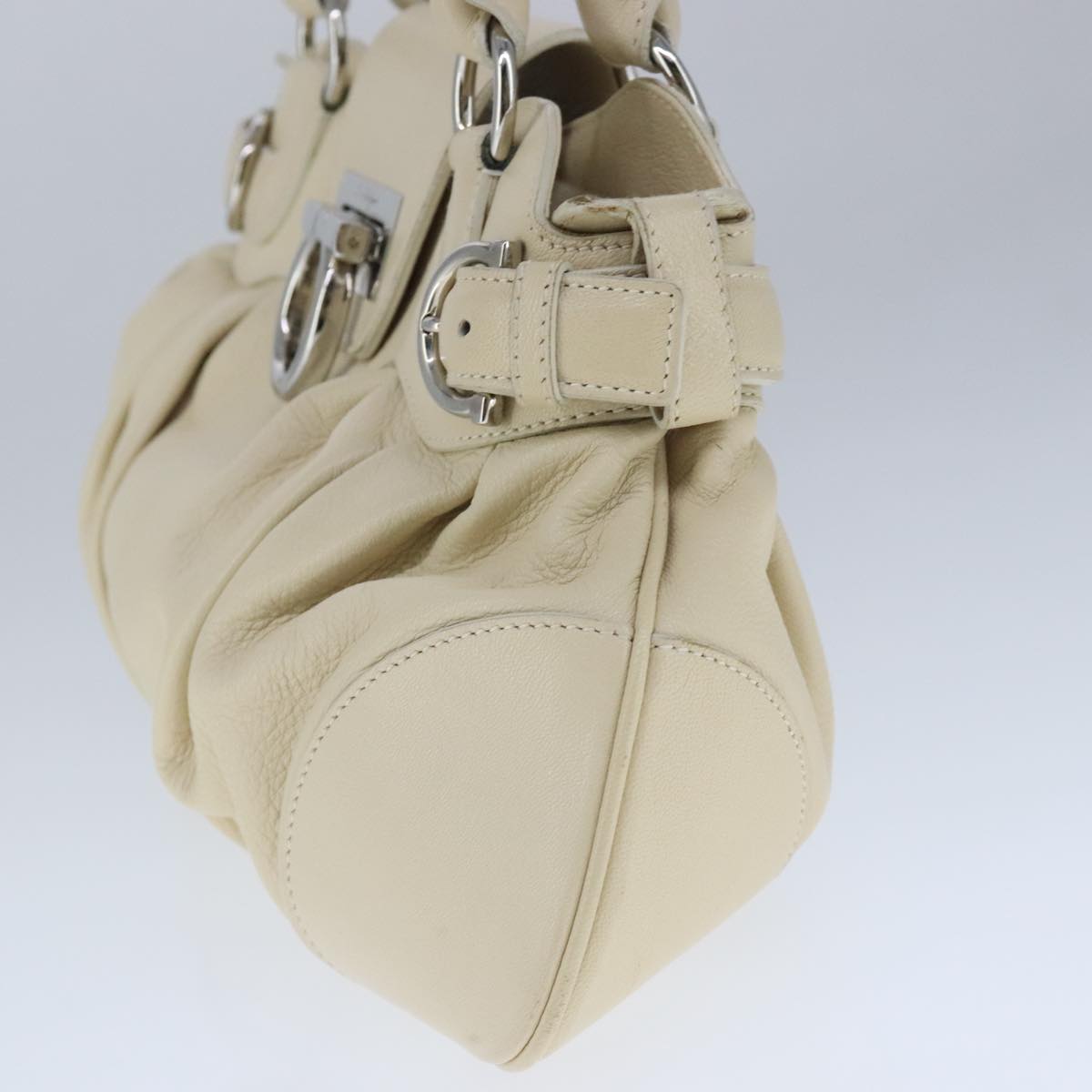 Salvatore Ferragamo Gancini Hand Bag Leather Beige Silver Auth yk16104