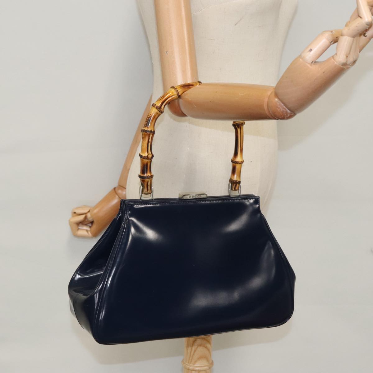 GUCCI Bamboo Hand Bag Patent leather Navy 000 781 0296 Auth yk16141