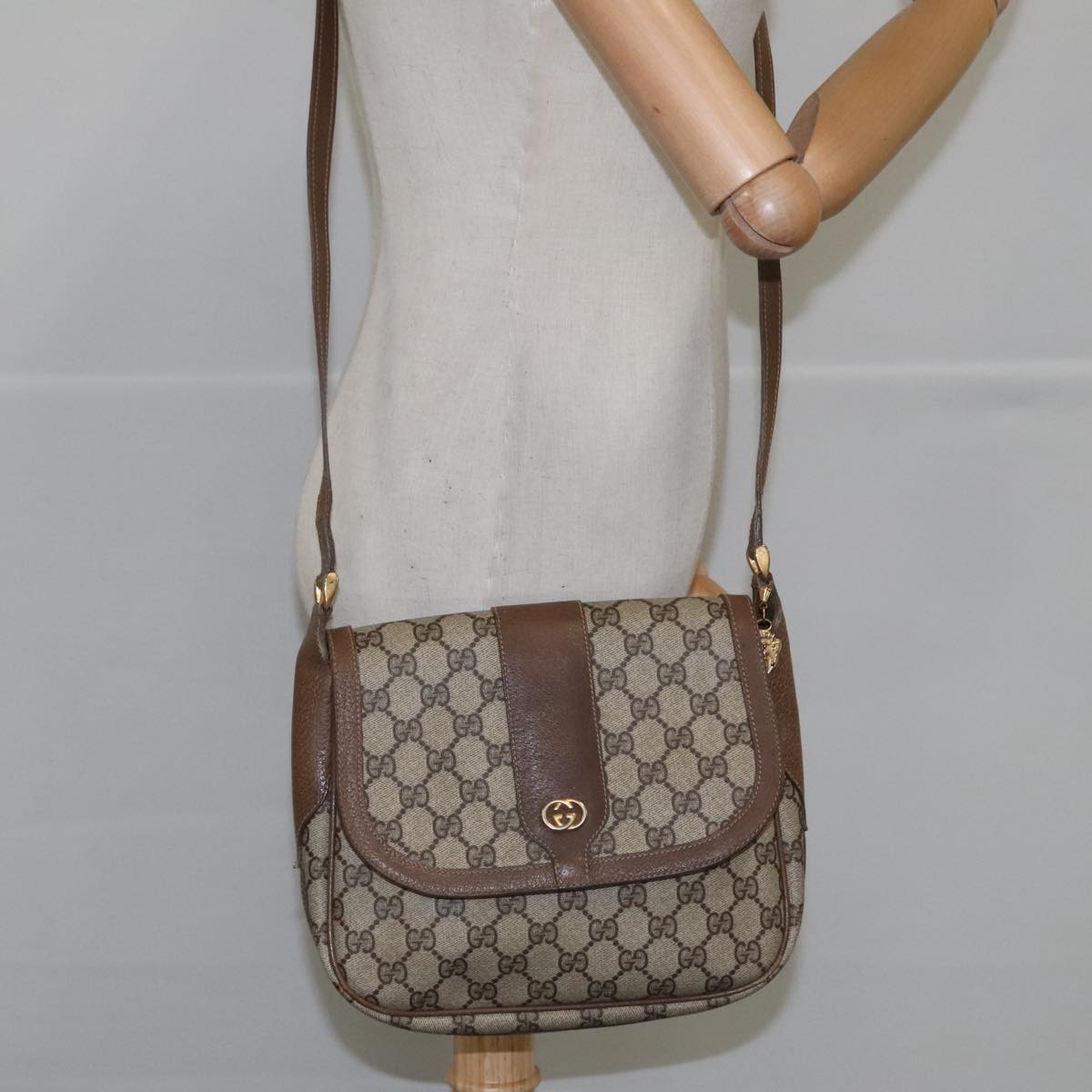 GUCCI GG Supreme Shoulder Bag PVC Leather Beige 001 101 4425 Auth yk16173