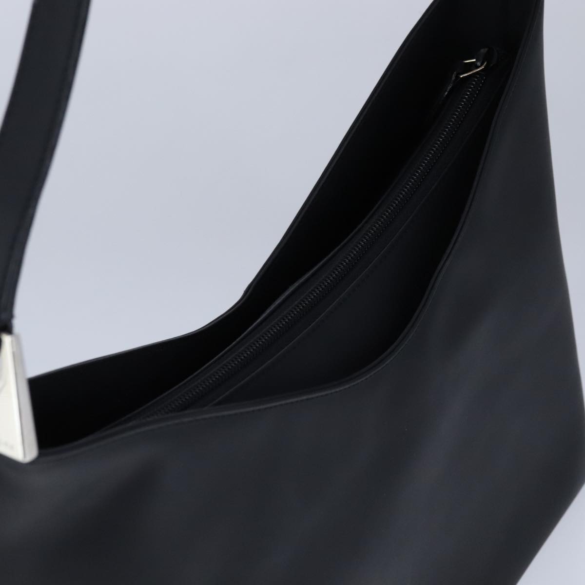 GUCCI Shoulder Bag Patent Leather Black Silver 001 3017 002058 Auth yk16254