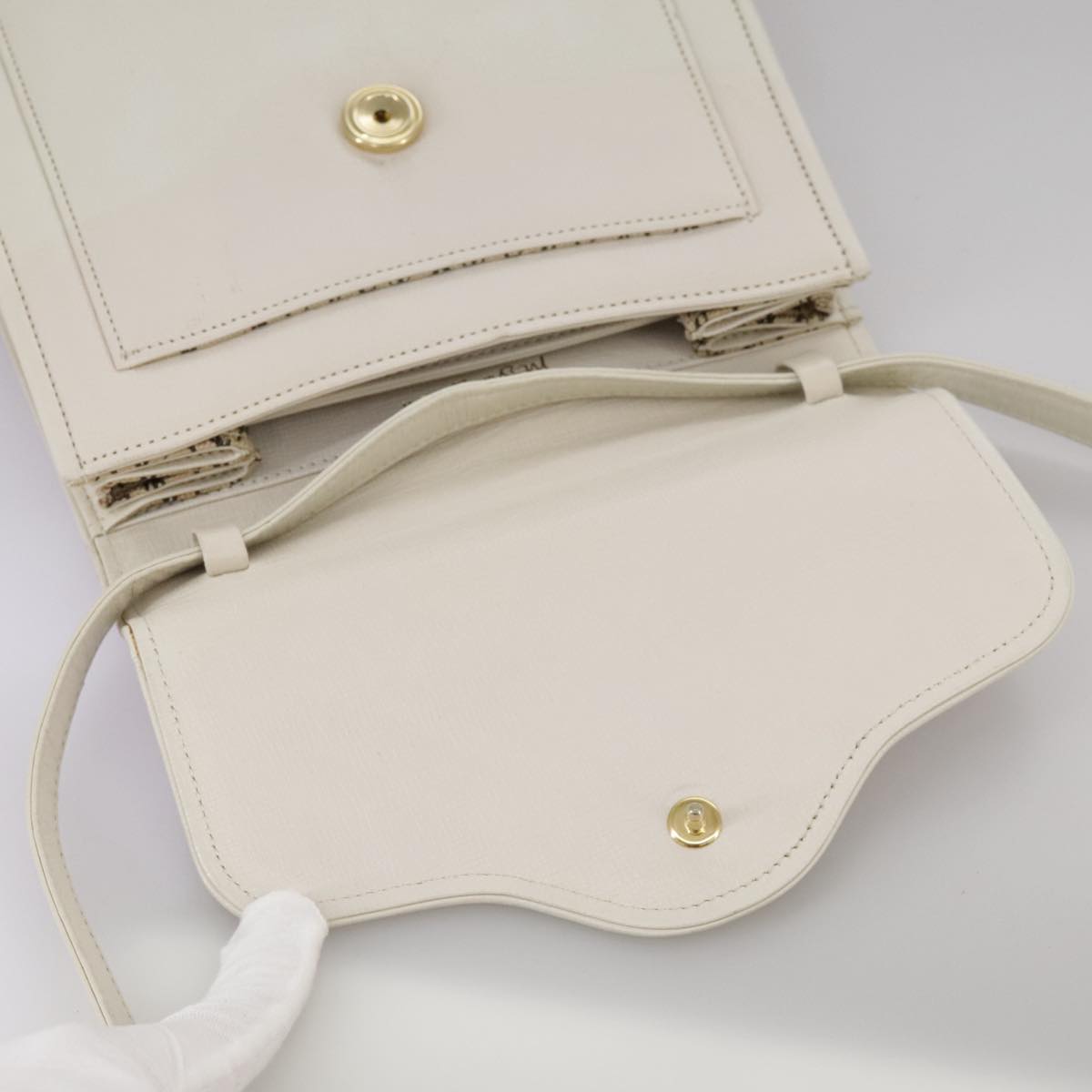 SAINT LAURENT Shoulder Bag Leather White Gold Auth yk16321