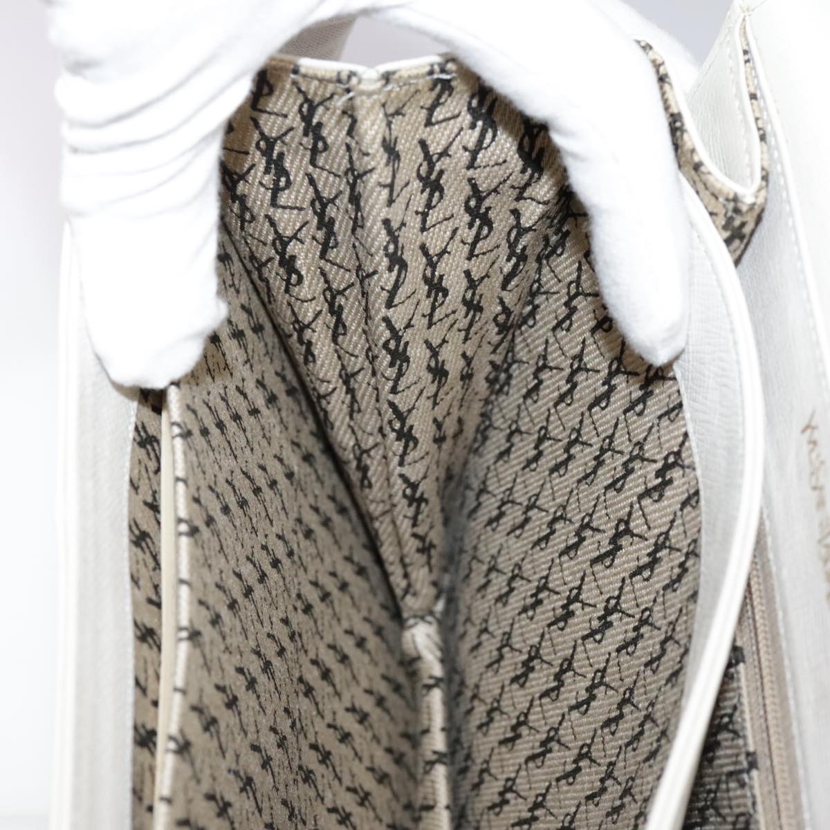 SAINT LAURENT Shoulder Bag Leather White Gold Auth yk16321