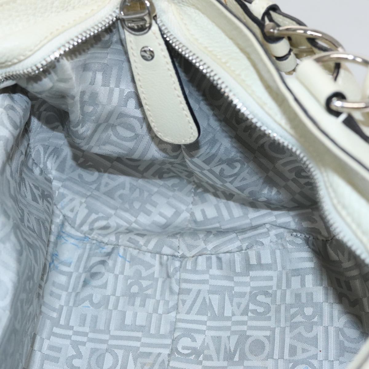 Salvatore Ferragamo Gancini Hand Bag Leather White Silver Auth yk16589