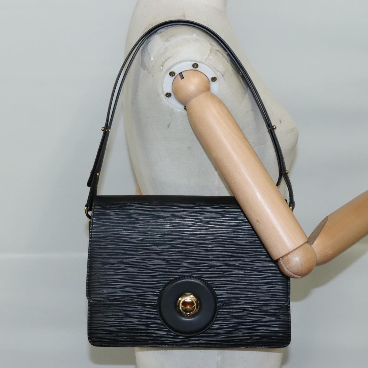 LOUIS VUITTON Epi Free Run Shoulder Bag Black M52402 LV Auth yk16660