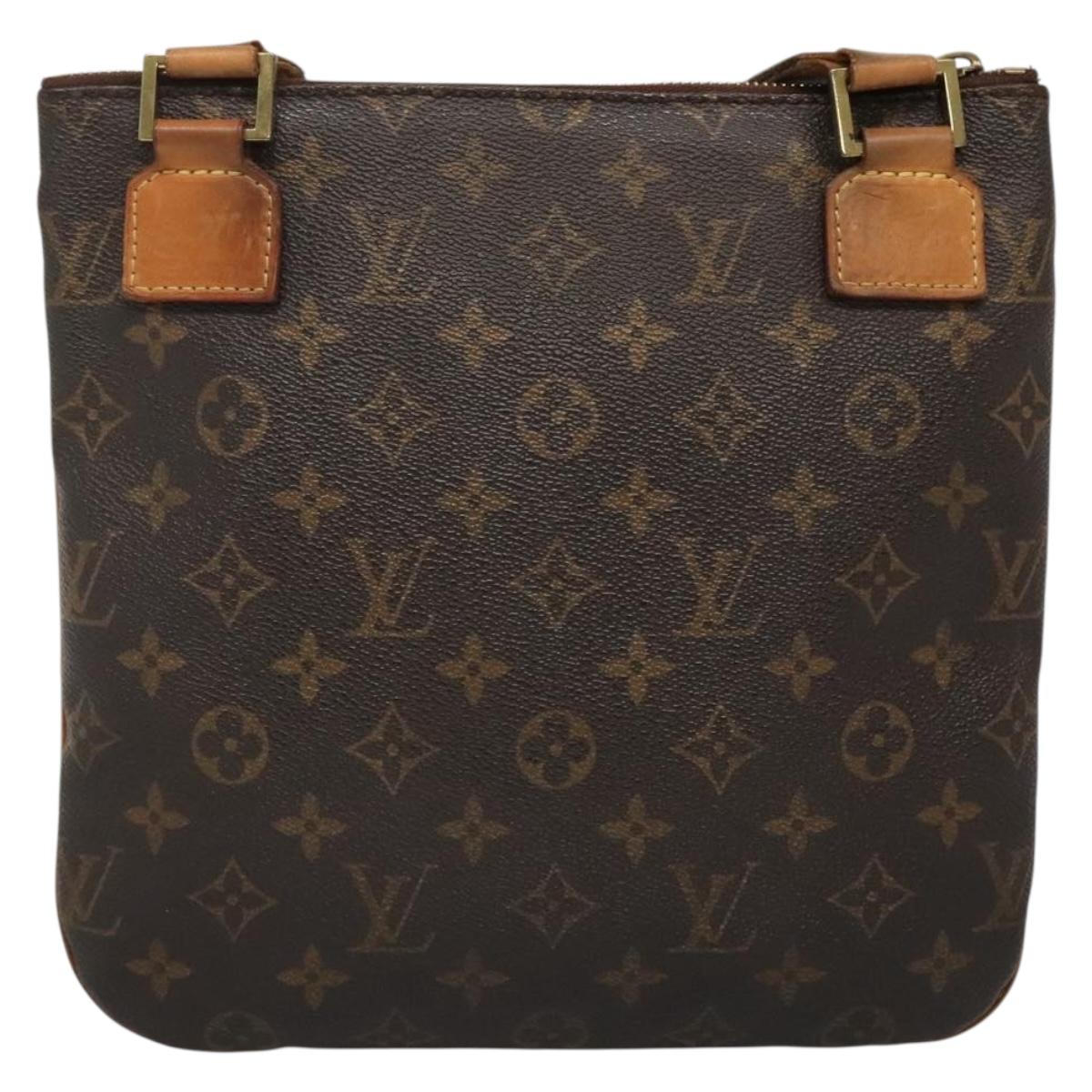 LOUIS VUITTON Monogram Pochette Bosphore Shoulder Bag M40044 LV Auth yk19311