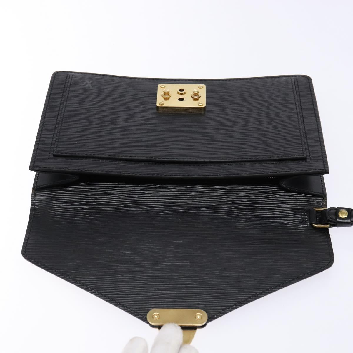 LOUIS VUITTON Epi Serie Dragonne Clutch Bag Black Noir M52612 LV Auth yk19356