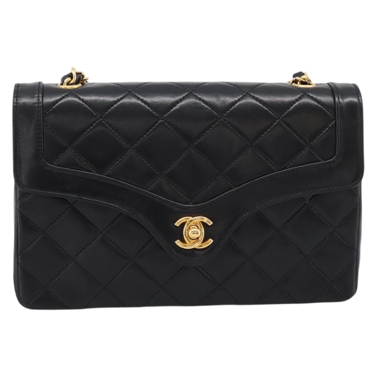 CHANEL Matelasse Turn Lock Chain Bag Lamb Skin Black Gold CC Auth yk20854SAM