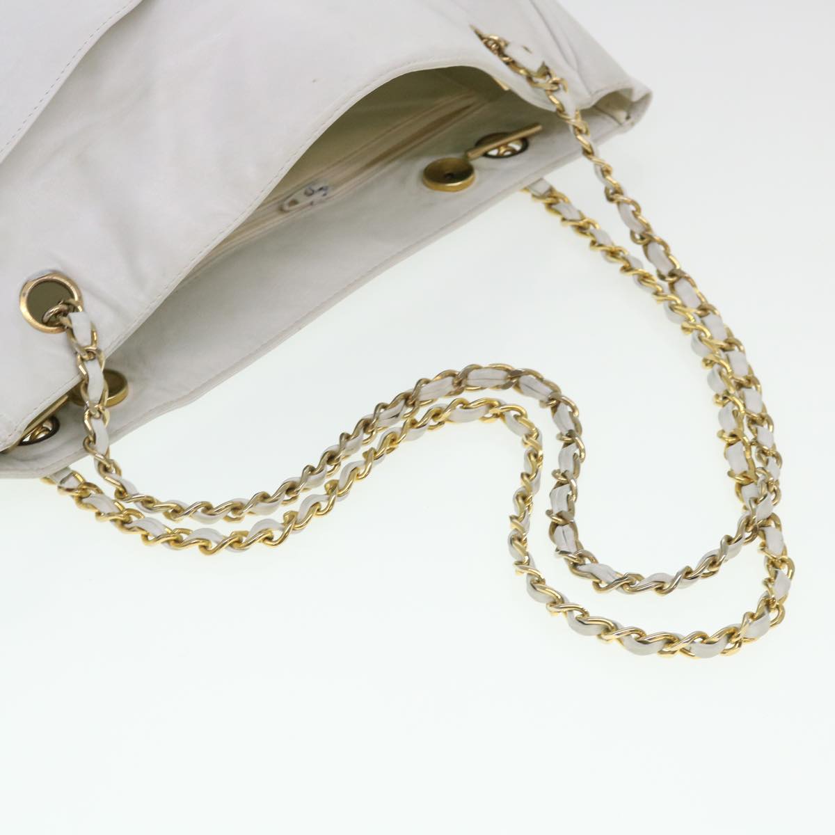 CHANEL Chain Shoulder Bag Lamb Skin White CC Auth yk6254