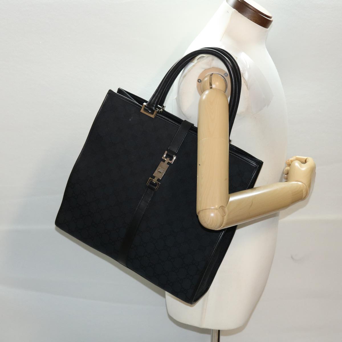 GUCCI GG Canvas Jackie Hand Bag Black Auth yk7654B