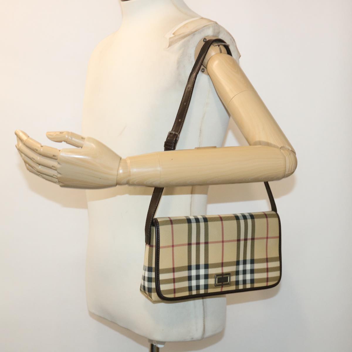 BURBERRY Nova Check Shoulder Bag PVC Leather Beige Auth yk7830B