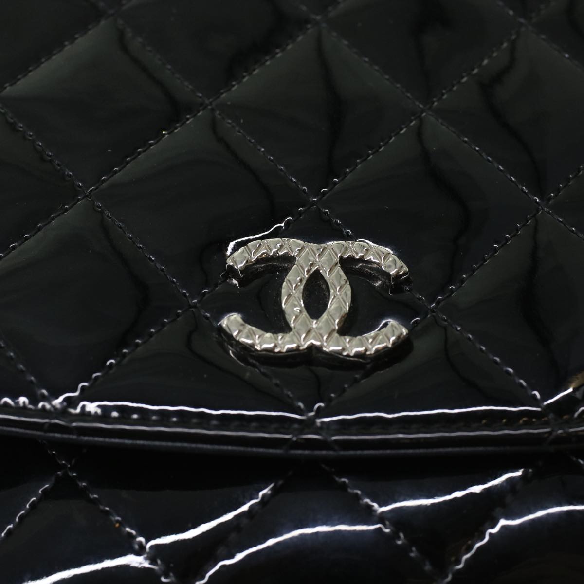 CHANEL Matelasse Brilliant Chain Wallet Patent Leather Black CC Auth yk7921