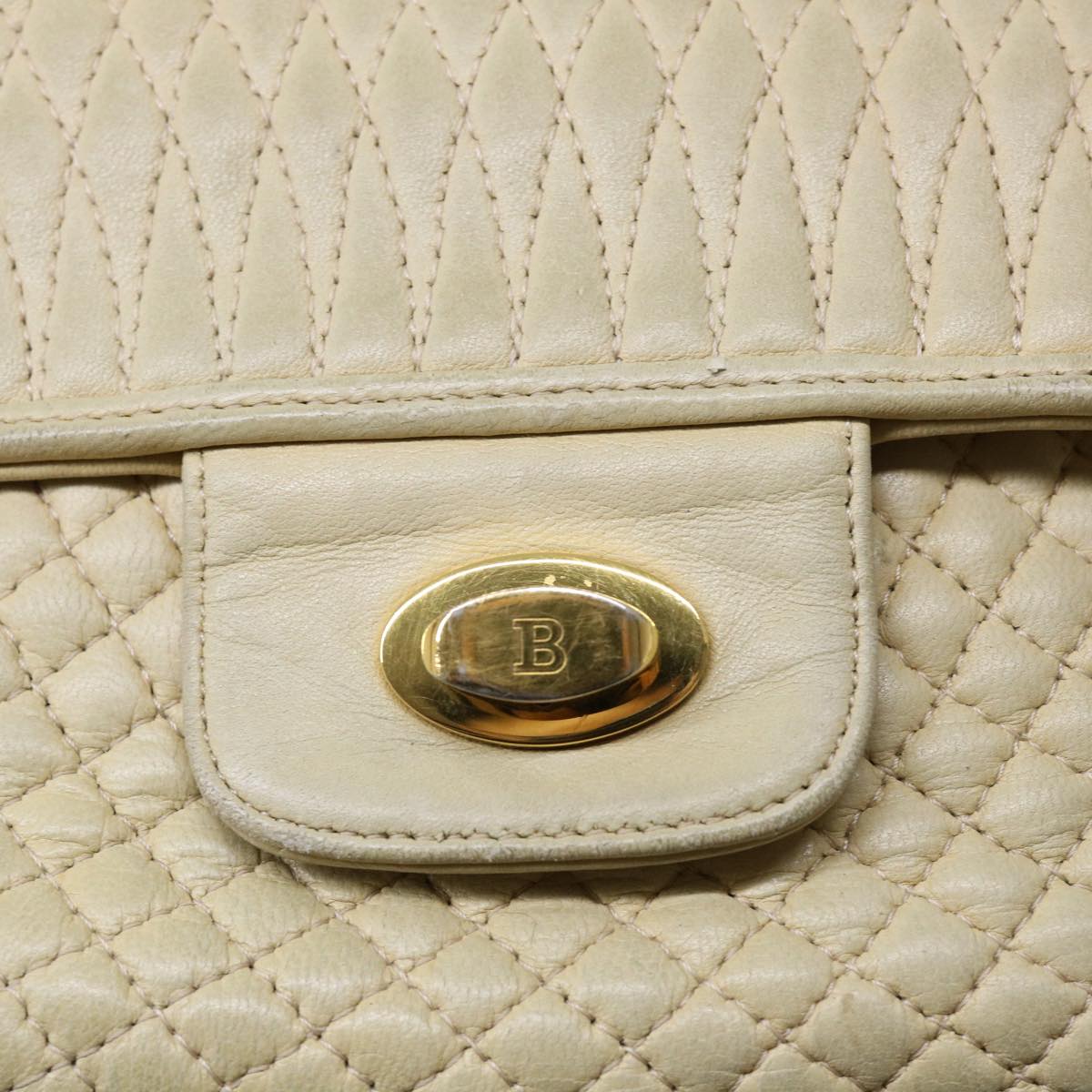 BALLY Quilted Chain Shoulder Bag Leather Beige Auth yk8364B