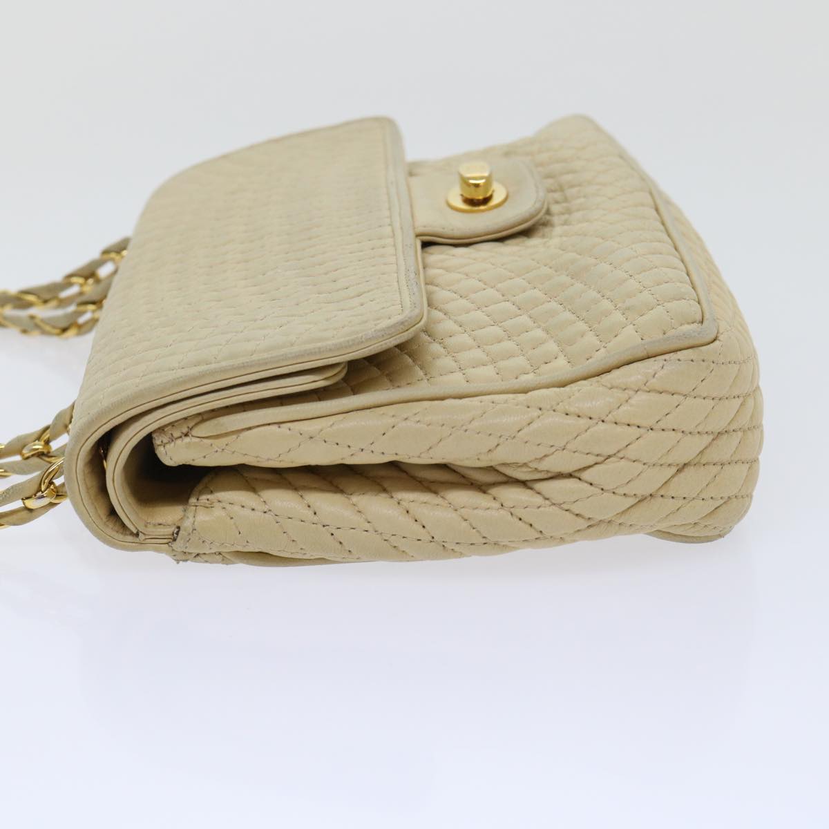 BALLY Quilted Chain Shoulder Bag Leather Beige Auth yk8364B